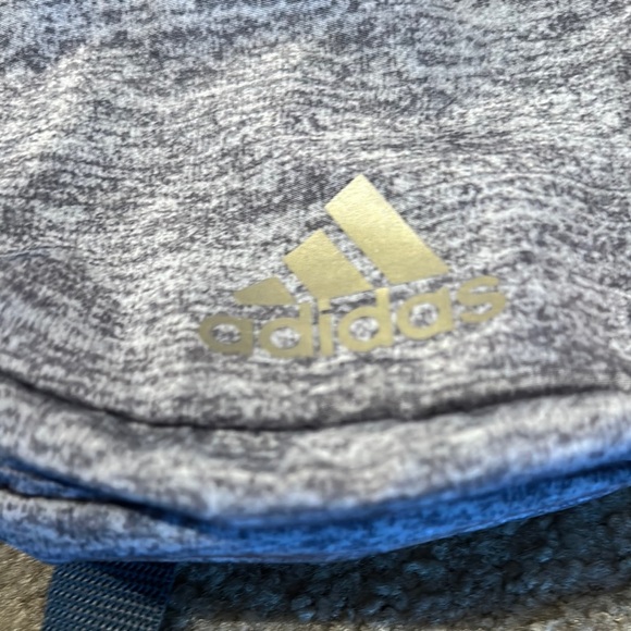 Adidas Gray Belt Bag Fanny Pack Crossbody Gold Logo Adjustable Strap One Size - Picture 6 of 6